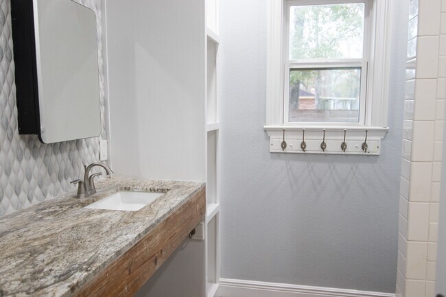 Photo - 3306 Timberland Dr