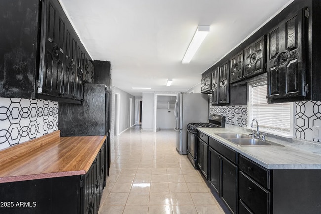 Photo - 110 E Jennifer Ln