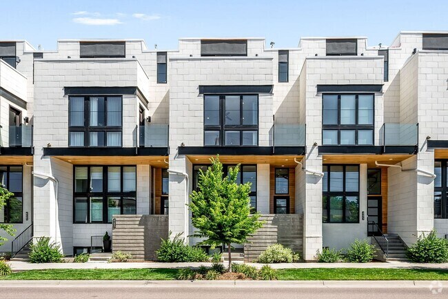 Building Photo - LUX 3BD, 5BA Modern Townhome Near Cherry C...