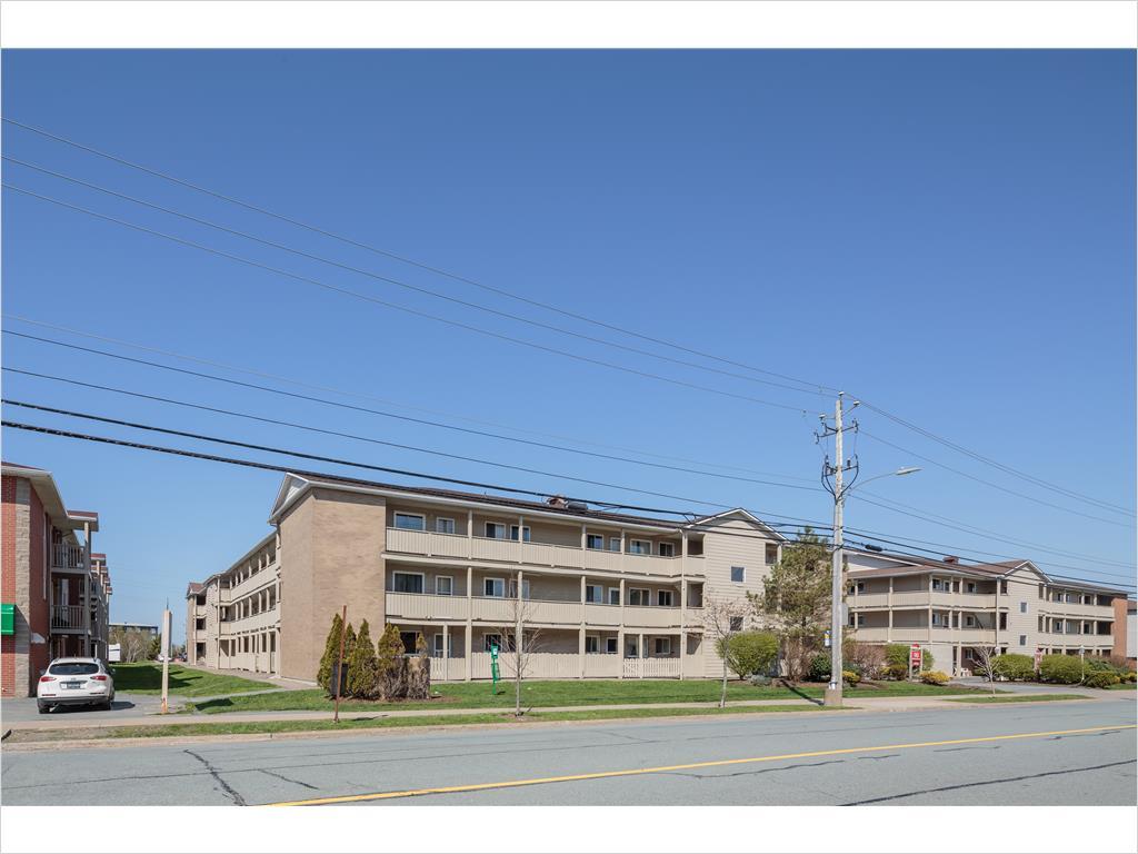 Photo - 90 Highfield Park Dr