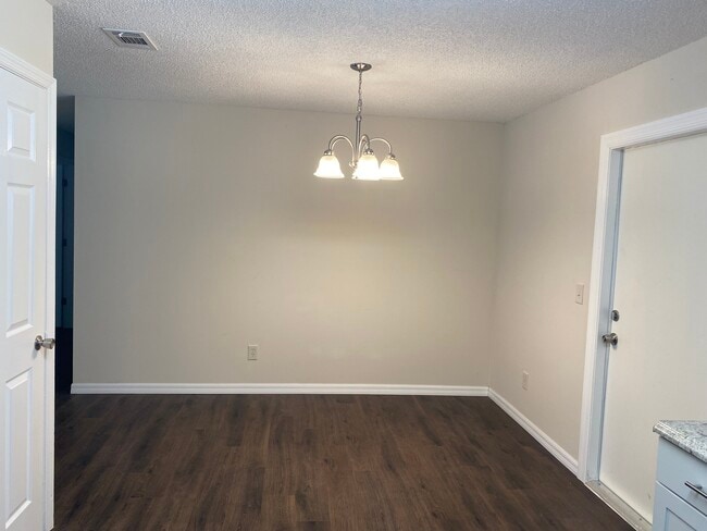 Photo - 2033 NE 59th St