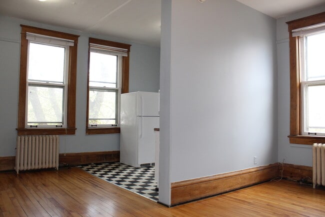 Photo - Coronation Place