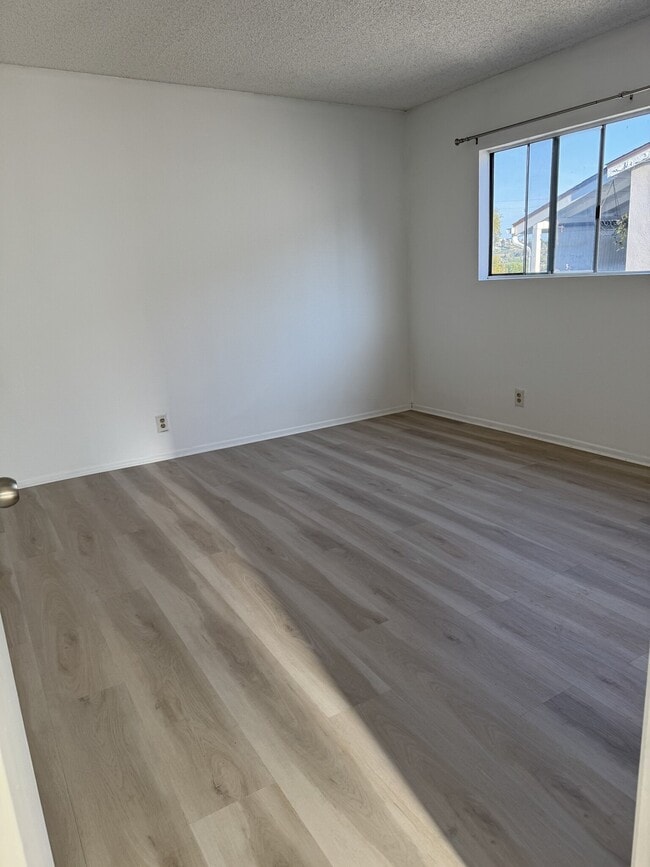 2366 Bullard Ave Unit 1
