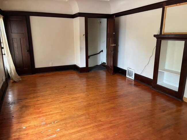 Front entryway - 3702 N 15th St Unit Upper
