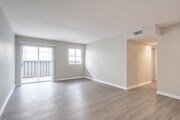 2BR, 1BA - 890SF