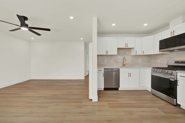 Photo - Charming updated Apartment units Unit 626m