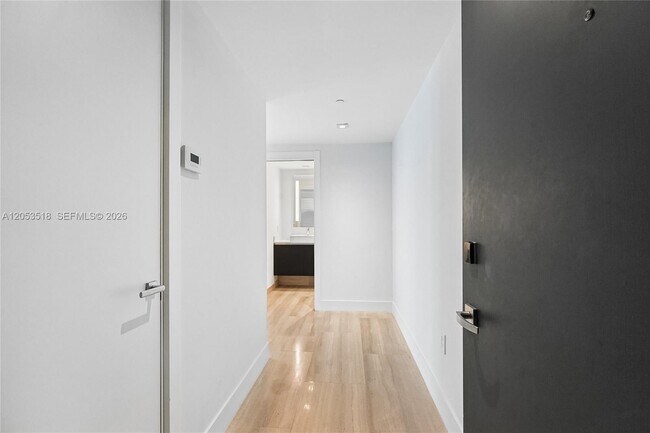 Photo - 1451 Brickell Ave Unit 2306