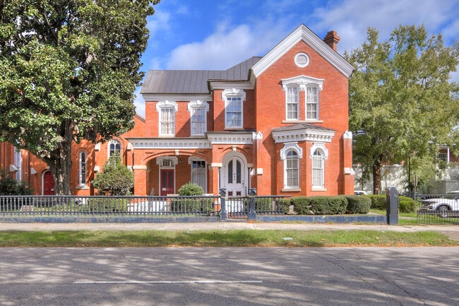 Building Photo - 629 Greene St