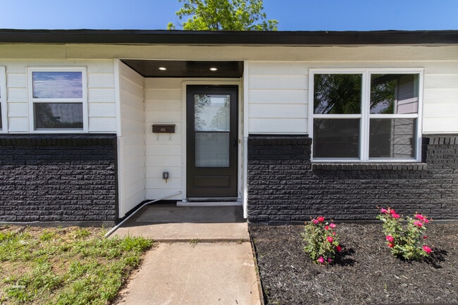 Photo - 1310 Eleanor St