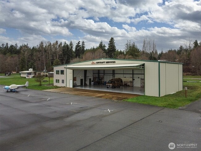 Photo - 191 Airport Rd