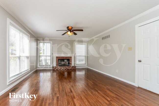 Photo - 324 Autumn Peak Dr