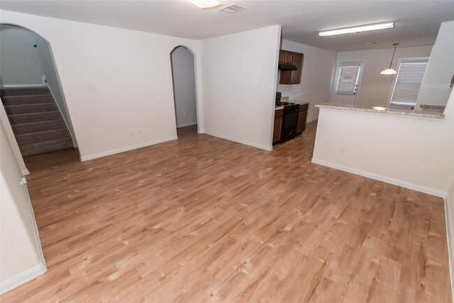 Photo - 6209 Heffernan St