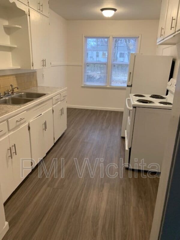 Photo - 2328 S Broadview St