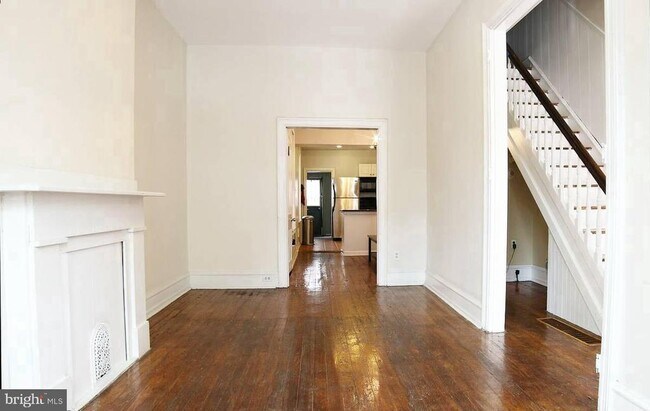 Photo - 2503 Carpenter St