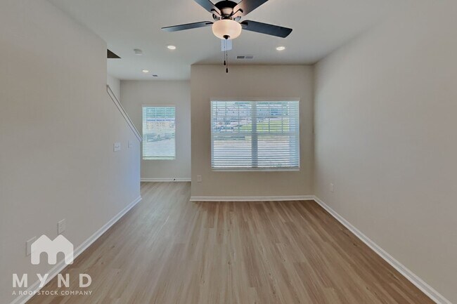 Photo - 1274 Principal Featherstone Ave