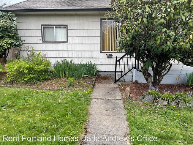 Photo - 2 br, 1.5 bath House - 9317 N Minerva Avenue