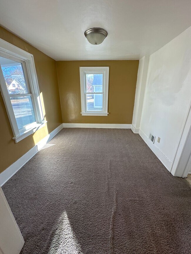 512 5th St SE House House Rental in Jamestown, ND