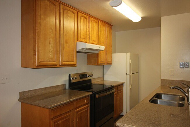 Photo - 2 Bedroom Condo For Rent