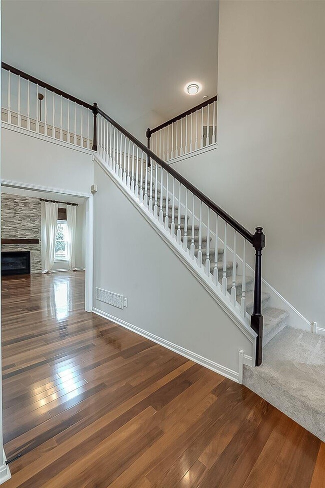 Photo - 604 Hunters Green Ct