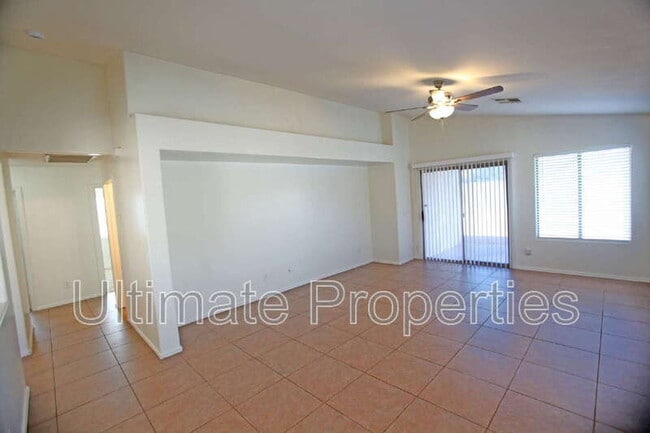 Photo - 2010 S 84th Ave