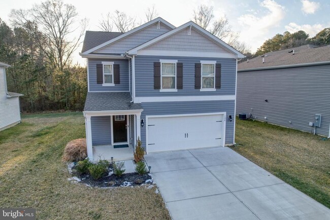 Building Photo - 124 Currant Cir