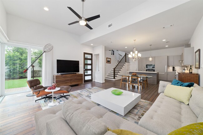 Building Photo - 11506 Royal Tower Pl