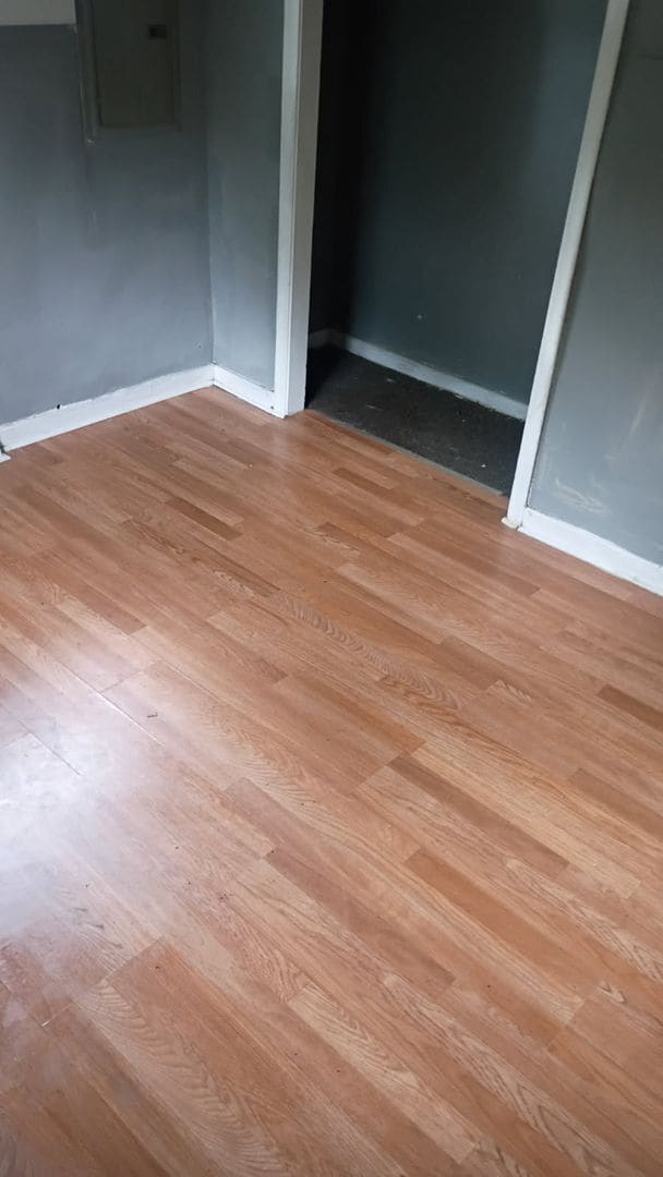 Photo - Budget-Friendly 2-Bed Charmer with Huge Yard & Easy I-75 Access –  Quiet Area!