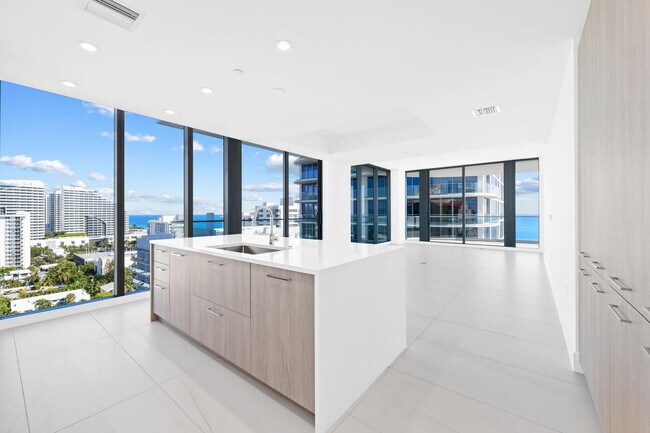 Photo - 153 N Seabreeze Blvd Unidad 1205S