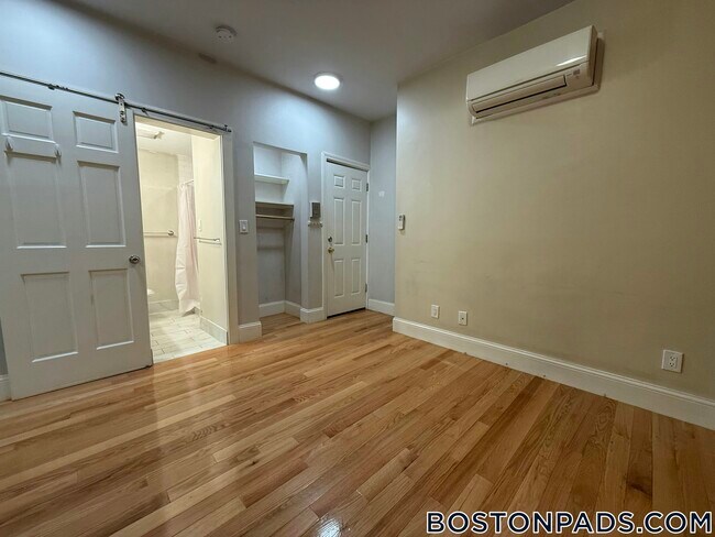 Photo - 51 Joy St Unit 1R