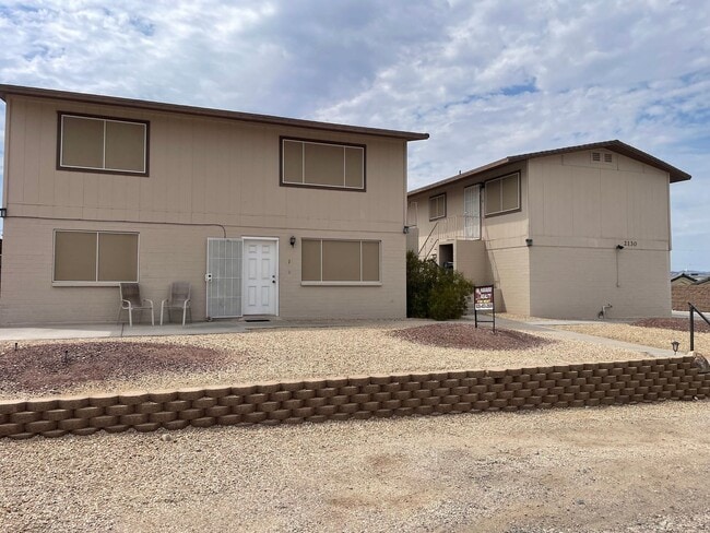 Building Photo - 2130 Sahara Dr Unit #3