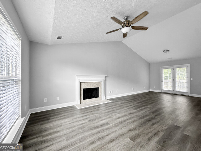 Photo - 5087 Limerick Ln