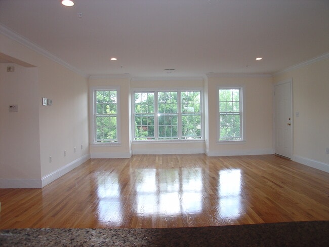 Photo - 50 B St Unit #6