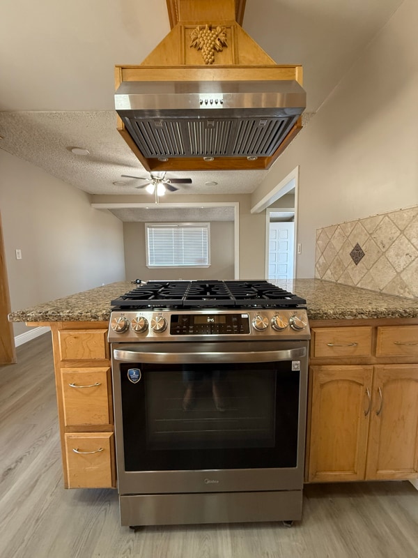 Photo - 3800 Monitor St