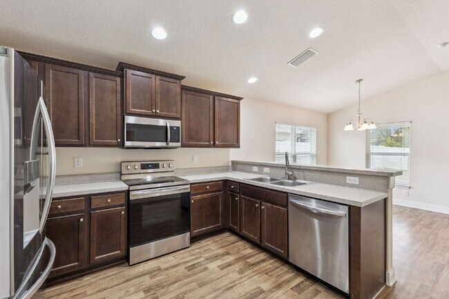 Photo - 458 Macon Dr