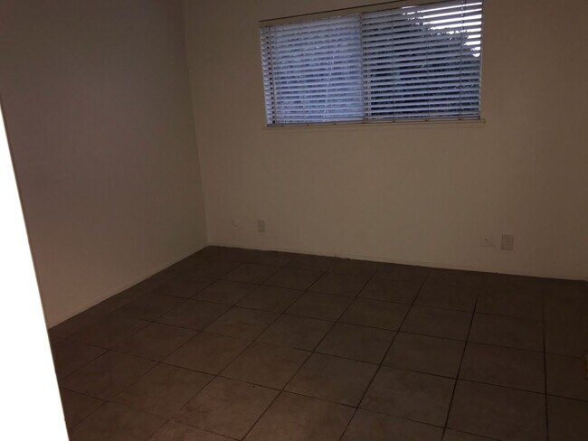 Photo - Maple 2 Unit C3