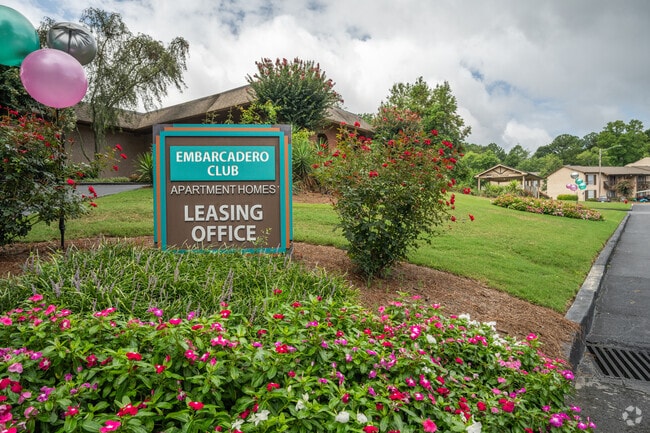 Embarcadero Club Apartments