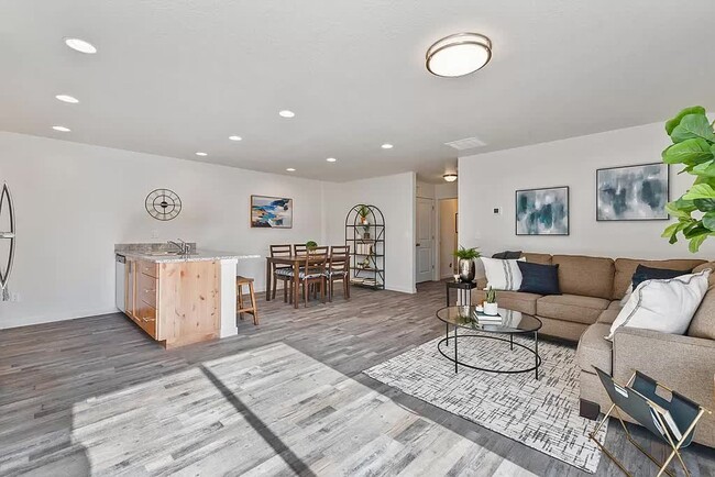 Photo - 39 S Drifter Loop