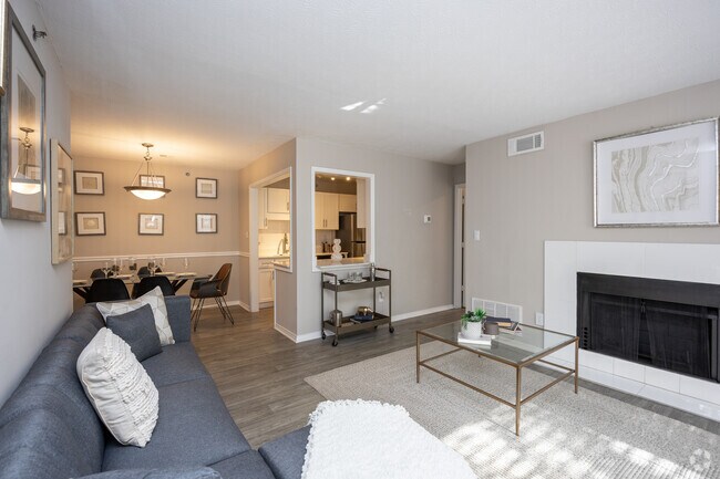 2BR, 2BA - 1,076SF - Webb Bridge Crossing