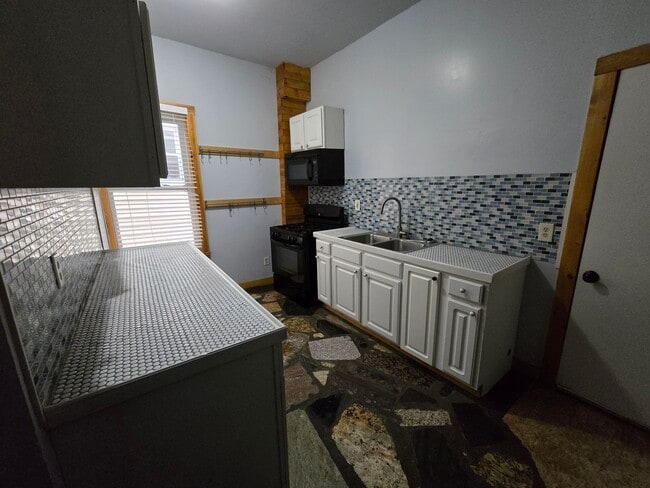 Photo - Cute and Quirky!! 3 Bed 2 Bath Home in upcoming Walnut Hills