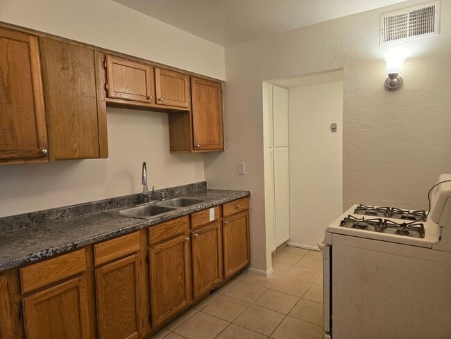 Photo - Cozy 1-bed, 1-bath unit (B) in a duplex located in
