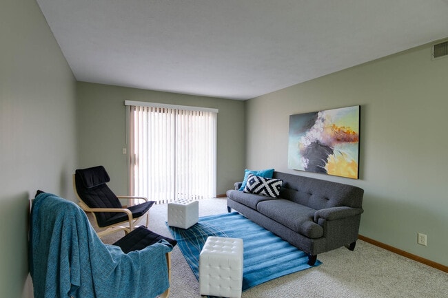 Photo - 1428 Beechwood Terrace