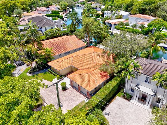 5200 Riviera Dr