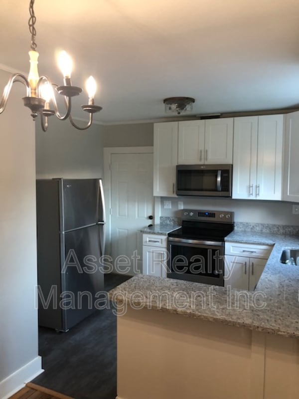 Photo - 3730 Speedway Cir