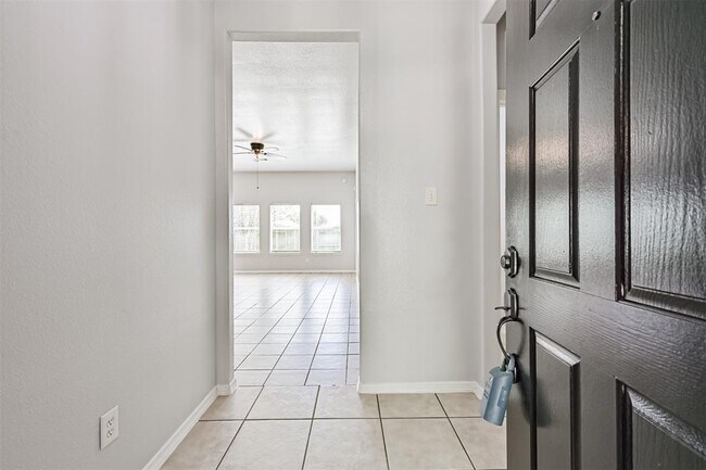 Photo - 731 Chase View Dr