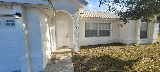 Building Photo - 324 Clearwater Ln