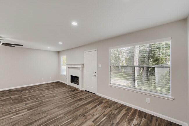 Photo - 11 Wineberry Pl