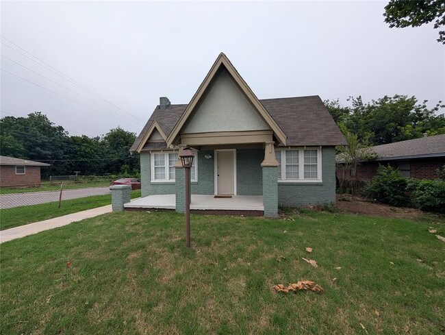 Photo - 1601 NE 18th St