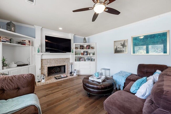 Photo - 1207 Lakeway Dr