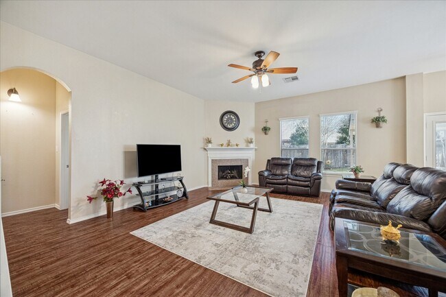 Photo - 5019 Peabody Hill Ln