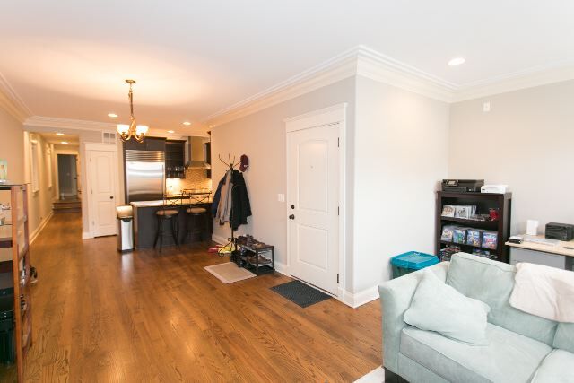 Photo - 831 W Buckingham Pl Unit 2C